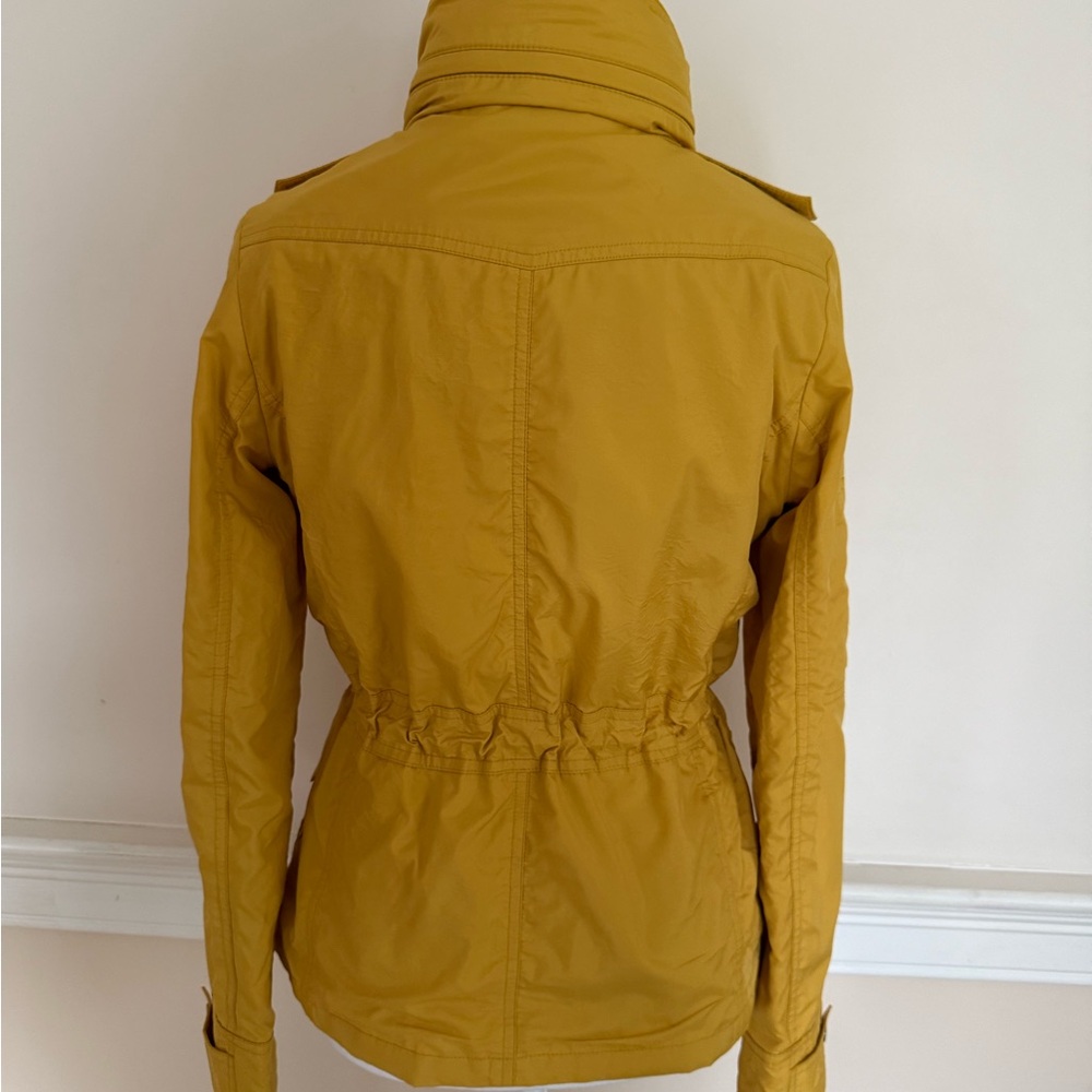 Burberry Women's Mustard Jacket - Picture 7 of 13